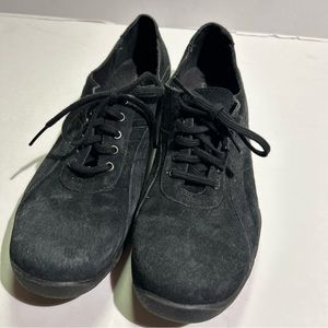 Clarks Women’s Black Suede Comfort Shoes 84720  Size 8,5M